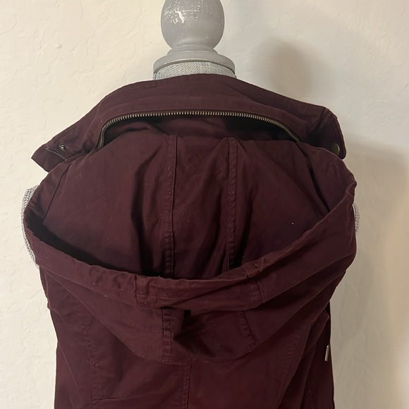 Utility Vest - Picture 4 of 6